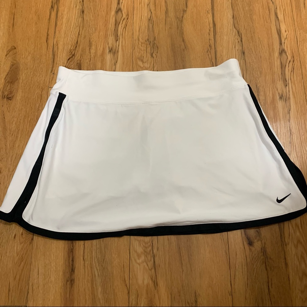 Nike Dri Fit Skort Skirt Black & White Tennis Golf Running Medium